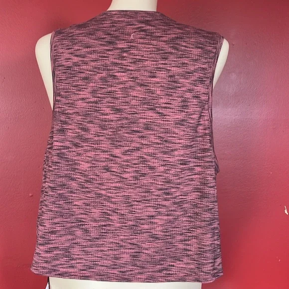 Brand new Zyia Active pink infinity tank - Picture 9 of 15